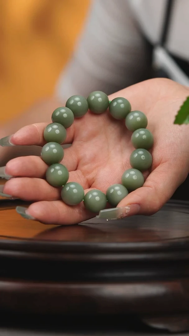 未镶嵌和田玉把件神**空