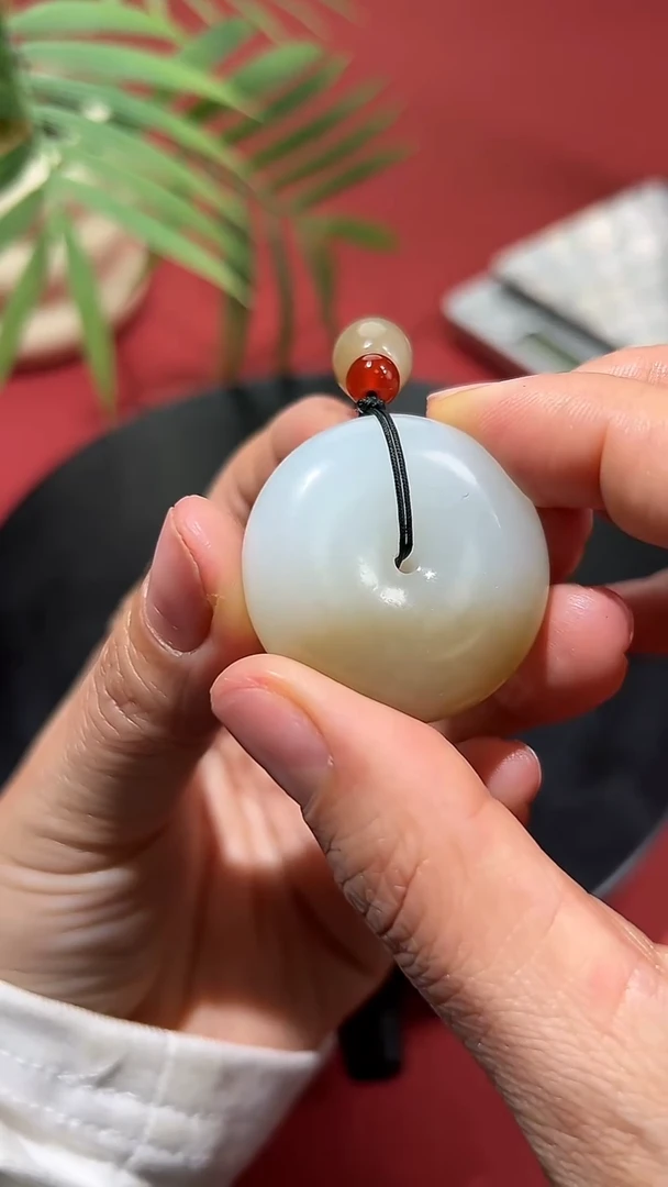 未镶嵌和田玉挂件和田玉糖白平安扣挂件01