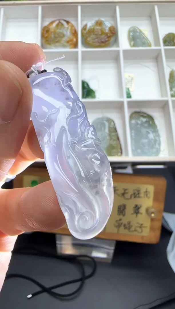 翡翠挂件未镶嵌A货翡翠多样性孤品