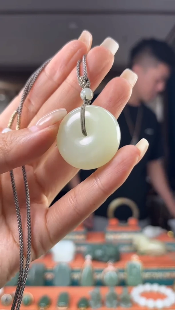 颈饰未镶嵌和田玉佩佩30mm左右