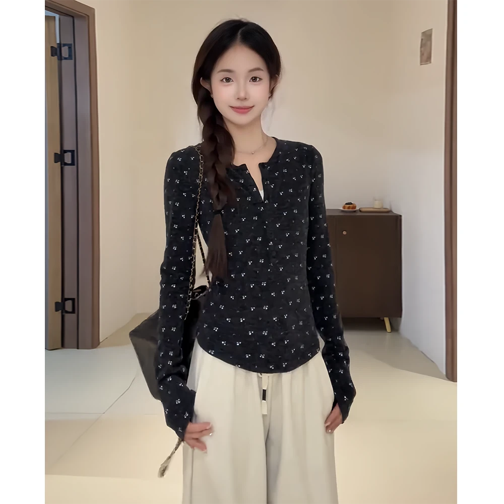 大码女装复古半开领碎花T恤秋冬季微胖mm小排扣修身内搭长袖上衣