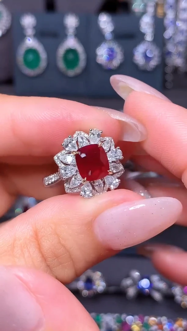 18K金镶嵌戒指红宝石2.6ct/AIGS/无烧鸽血红