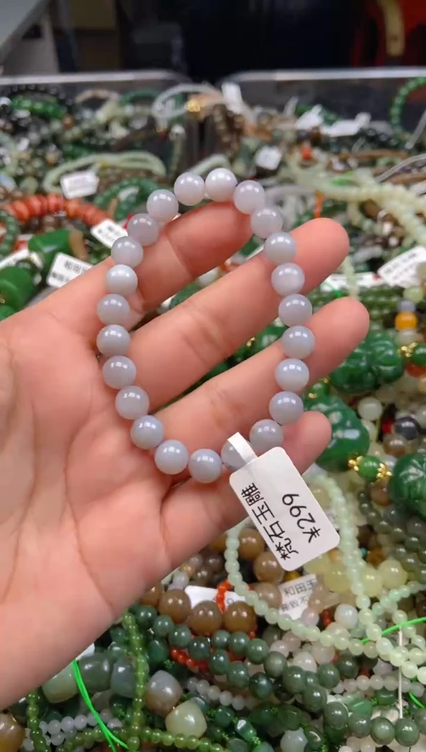 和田玉未镶嵌颈饰1