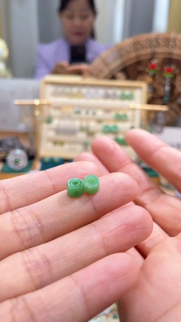 【闪购商品】翡翠颈饰未镶嵌珠子