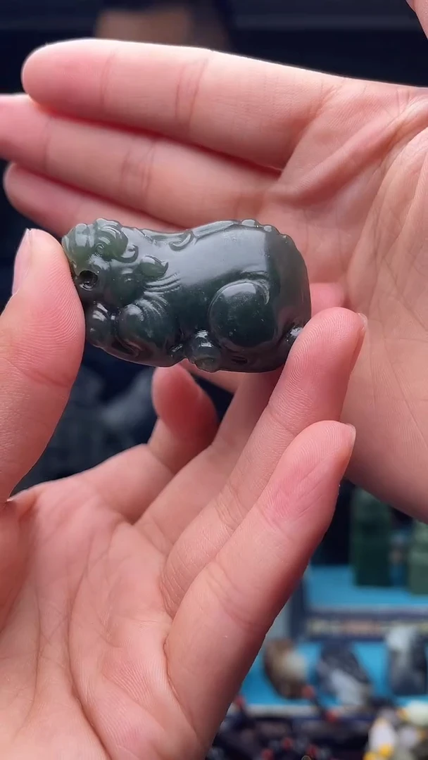 未镶嵌和田玉挂件1