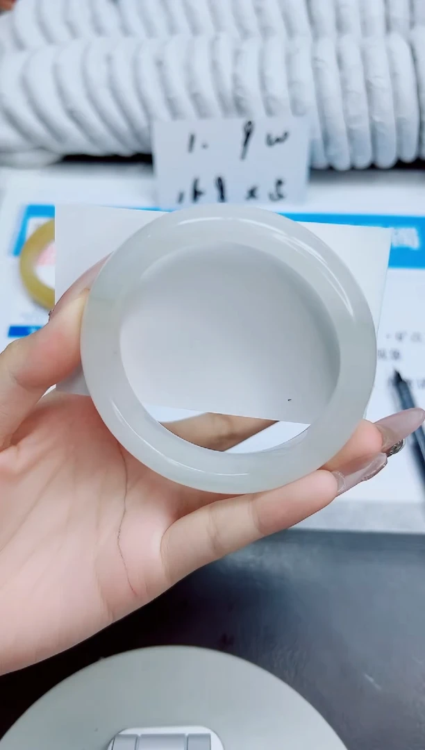 未镶嵌手镯石英质玉190/60.1