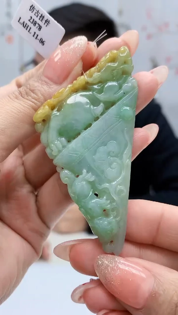 【闪购商品】定制翡翠未镶嵌5152MM-毛货挂件51