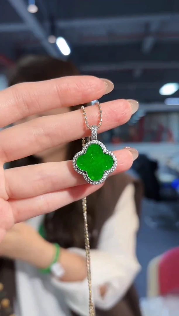 【闪购商品】翡翠吊坠(不含链)未镶嵌缅料A货/支持复检/一件