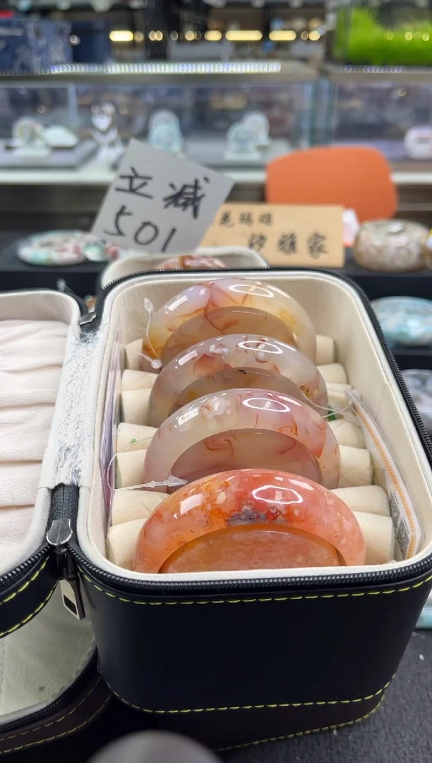 未镶嵌手镯石英质玉尘*丷圈口（赠品镯心）