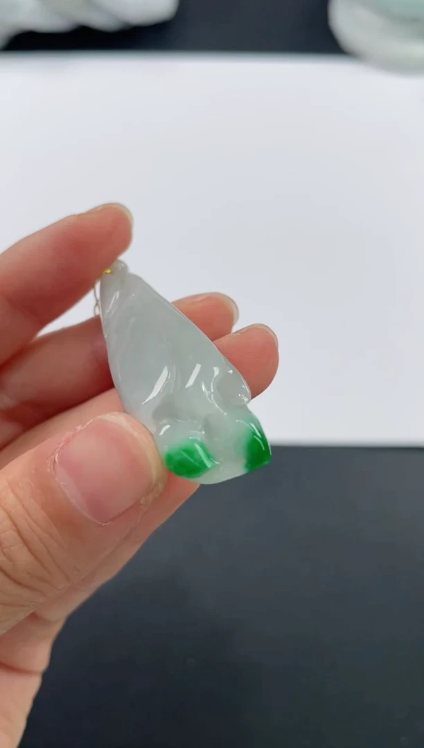 颈饰未镶嵌翡翠 8436