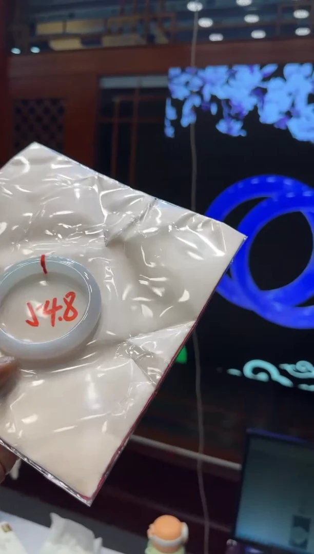 未镶嵌手镯翡翠手镯