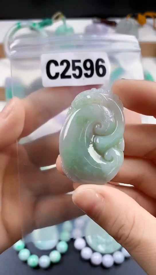 颈饰未镶嵌翡翠天然翡翠吊坠挂件