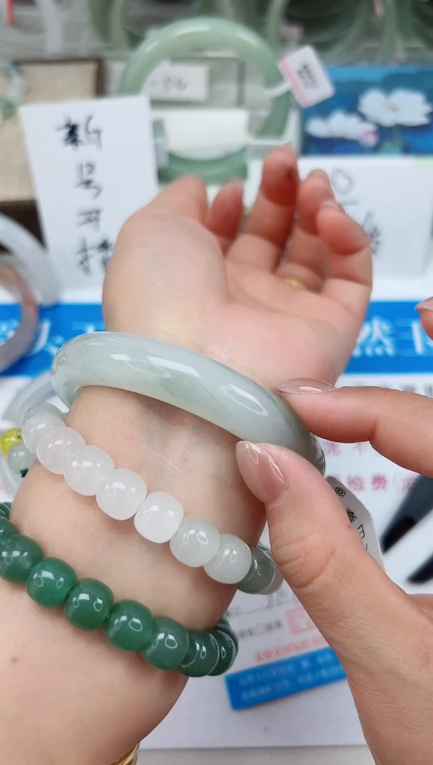 未镶嵌手镯石英质玉76-56/57