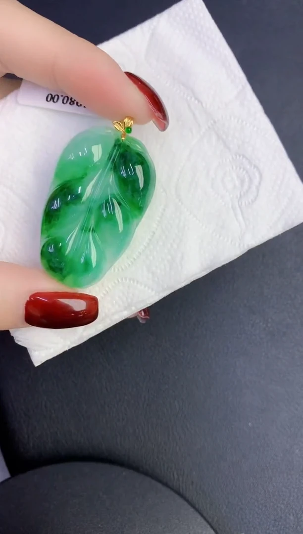 颈饰18K金镶嵌翡翠缅甸天然翡翠A货