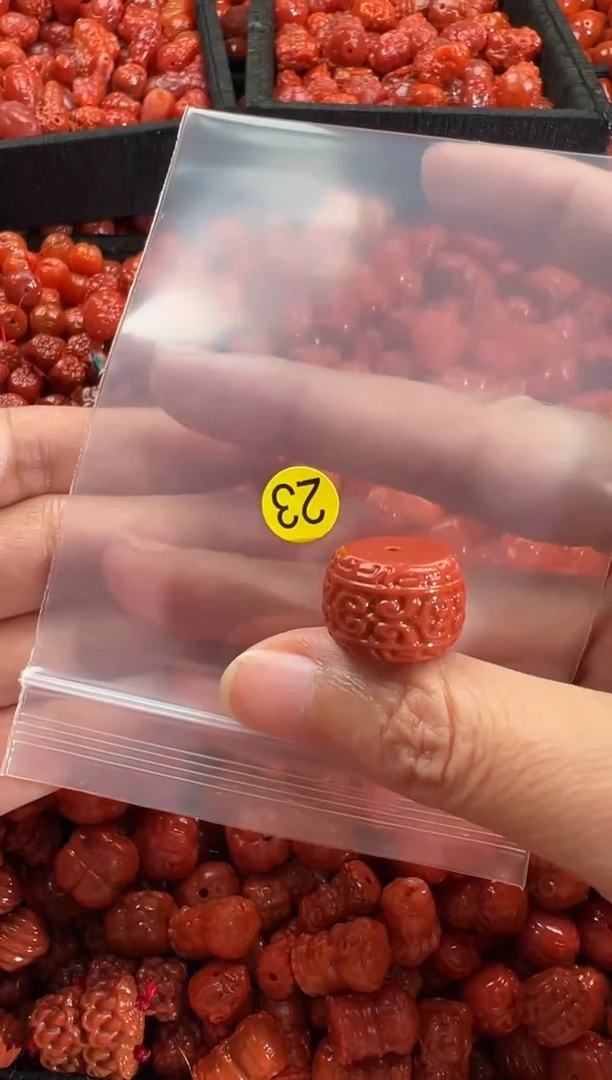 颈饰未镶嵌南红玛瑙1