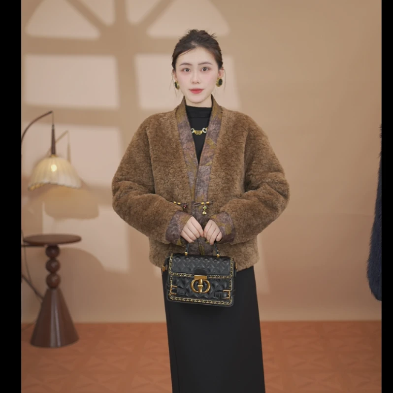 气质女装开衫时尚短外套秋冬设计师宽松国风冬季