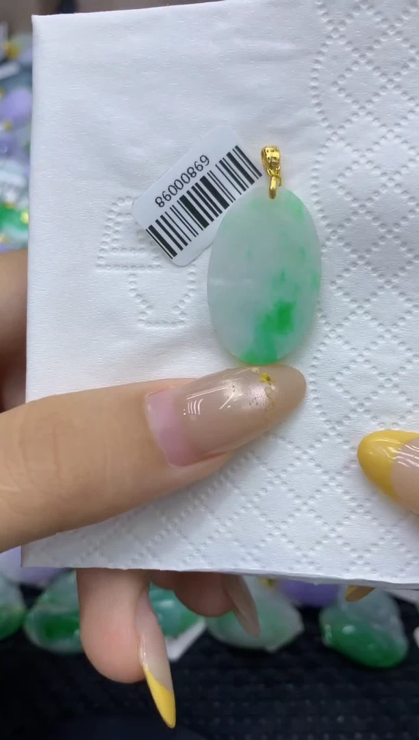 颈饰未镶嵌翡翠天然缅甸翡翠A货