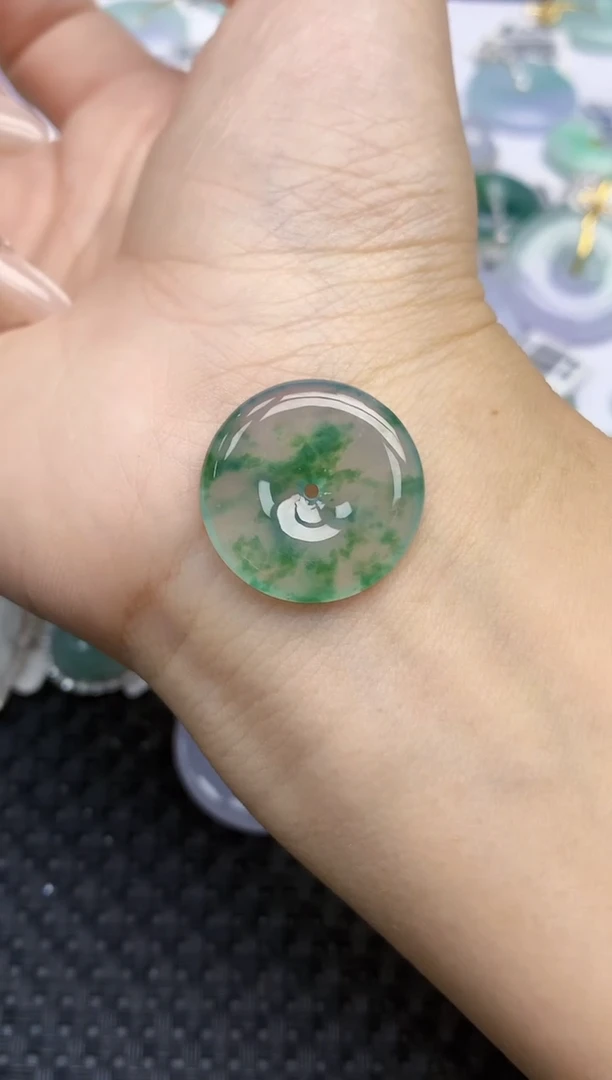 颈饰未镶嵌翡翠上*雪   天然翡翠A货  百元以上9米证书费自理