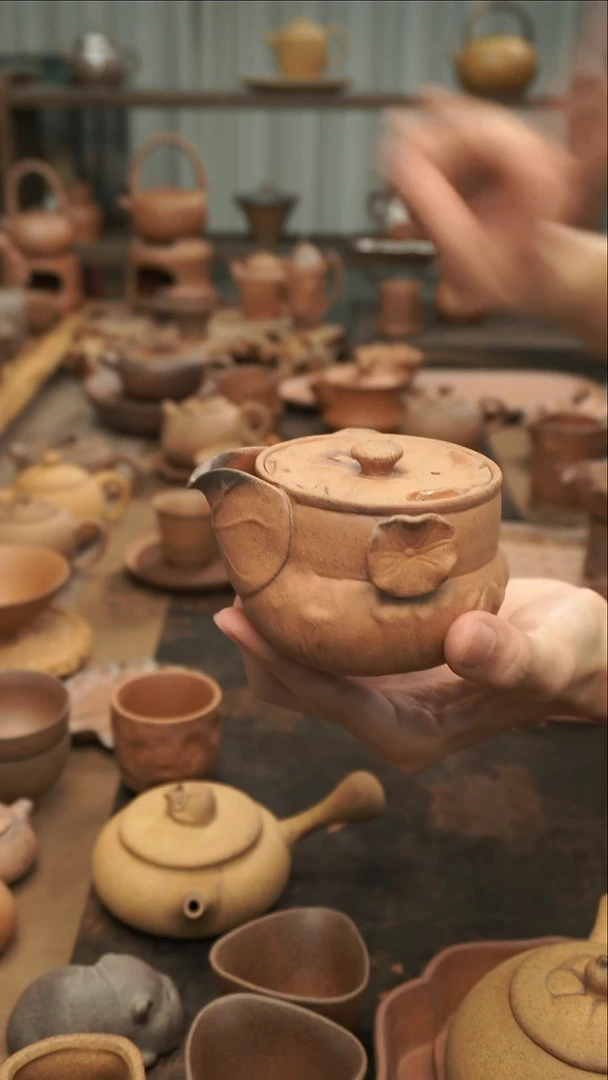 原矿料老岩泥  荷韵手抓宝瓶200ml