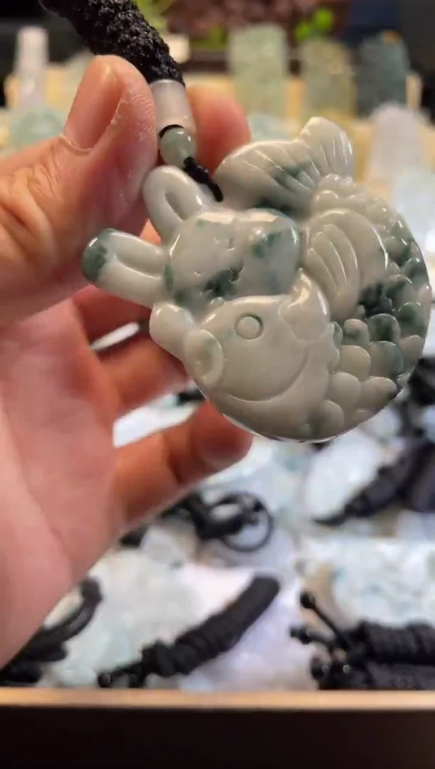 颈饰未镶嵌翡翠12/19/034