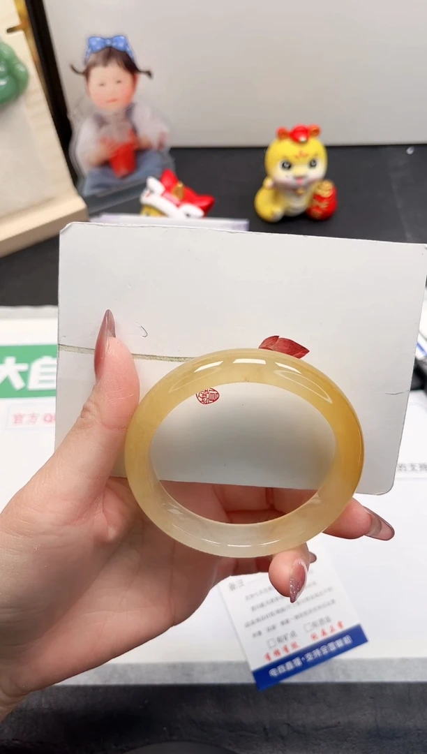 【闪购商品】石英质玉手镯未镶嵌192-59.5