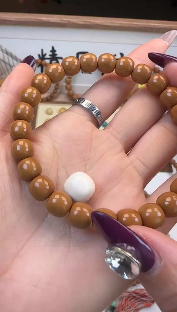 手串桃核_****松9+老型加猛犸