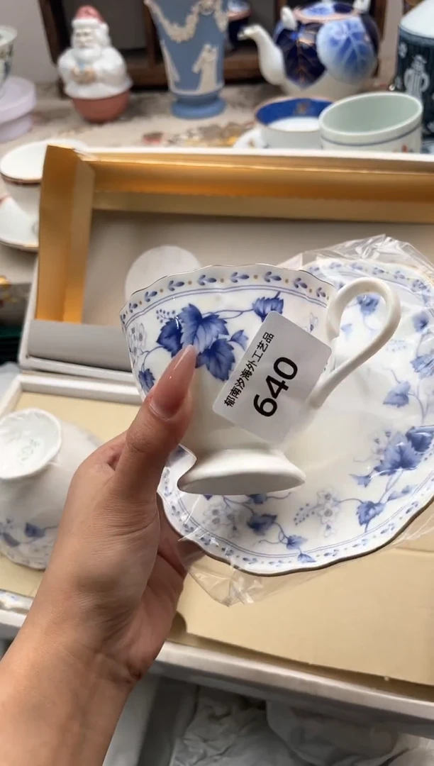 瓷片伊****…B         640