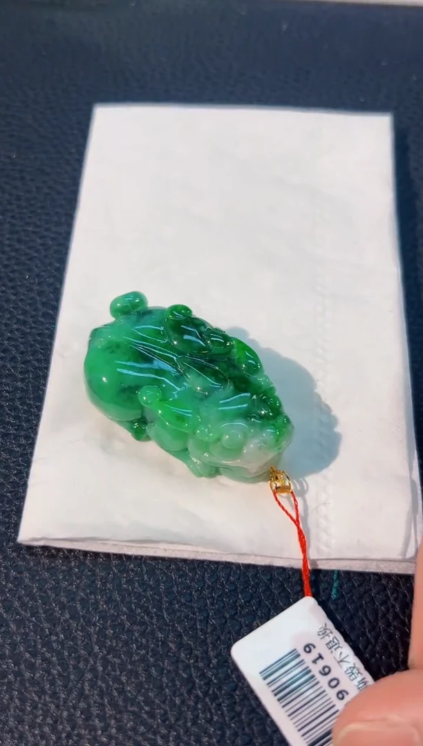 颈饰18K金镶嵌翡翠 缅料A货/支持复检/一件