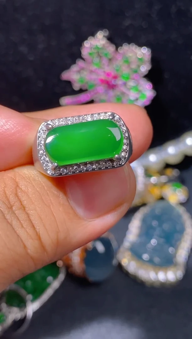 翡翠戒指未镶嵌马安男戒