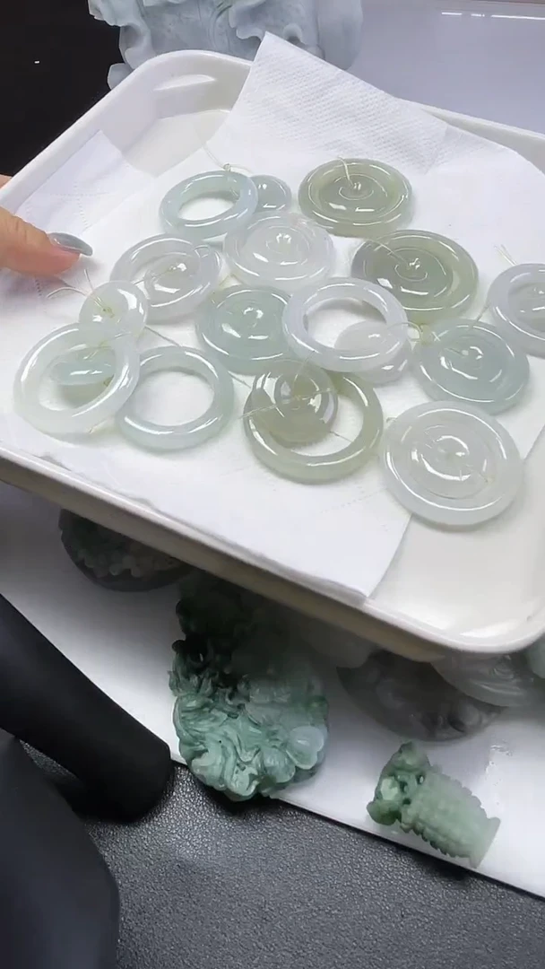 颈饰未镶嵌翡翠水**情2 -01