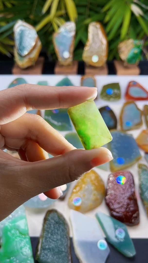 未镶嵌定制翡翠翡翠