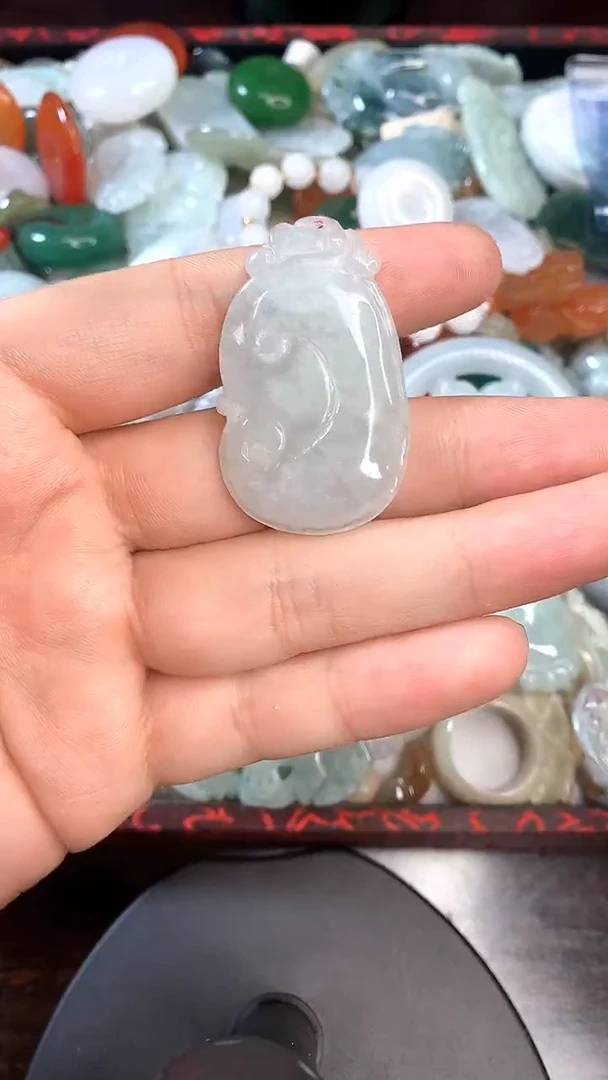 翡翠未镶嵌颈饰翡翠挂件