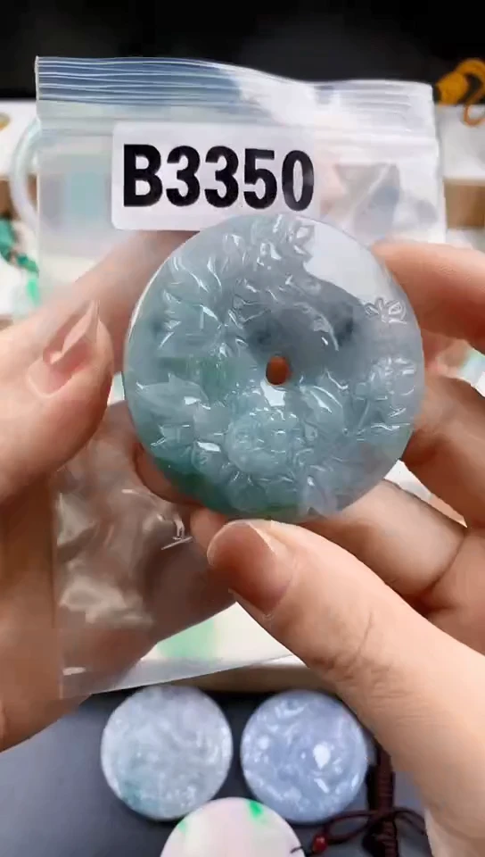 颈饰未镶嵌翡翠天然翡翠吊坠挂件