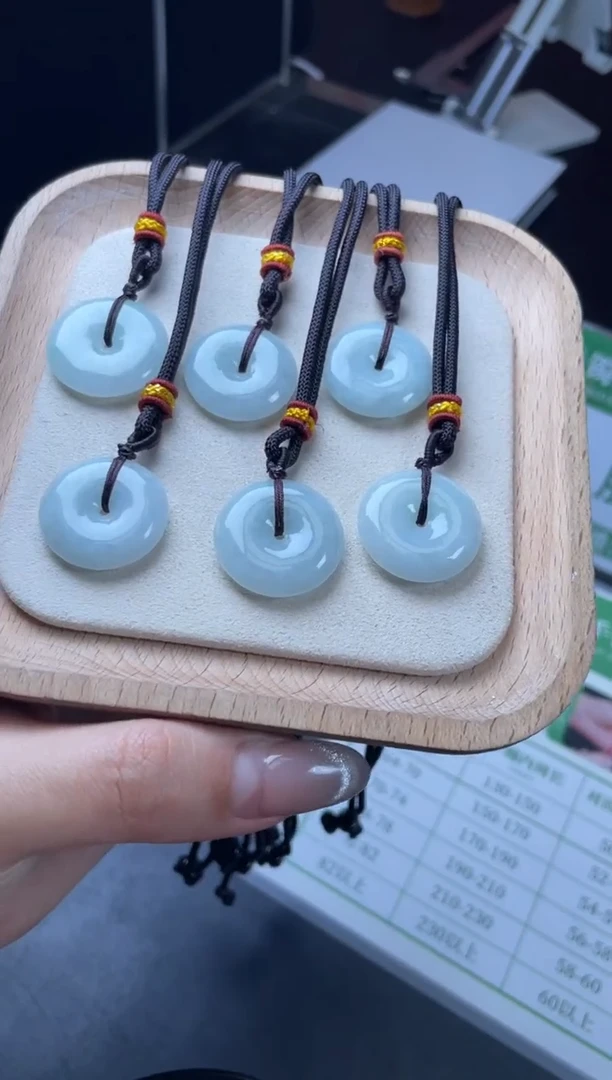 【闪购商品】翡翠颈饰未镶嵌W499-SQ10129多样性发一