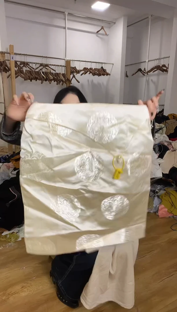 XL码      120-130斤  微瑕