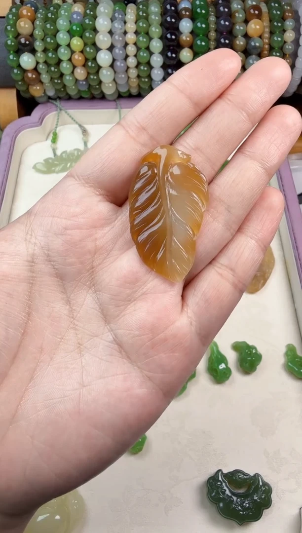 项链未镶嵌和田玉波*金枝玉叶吊坠