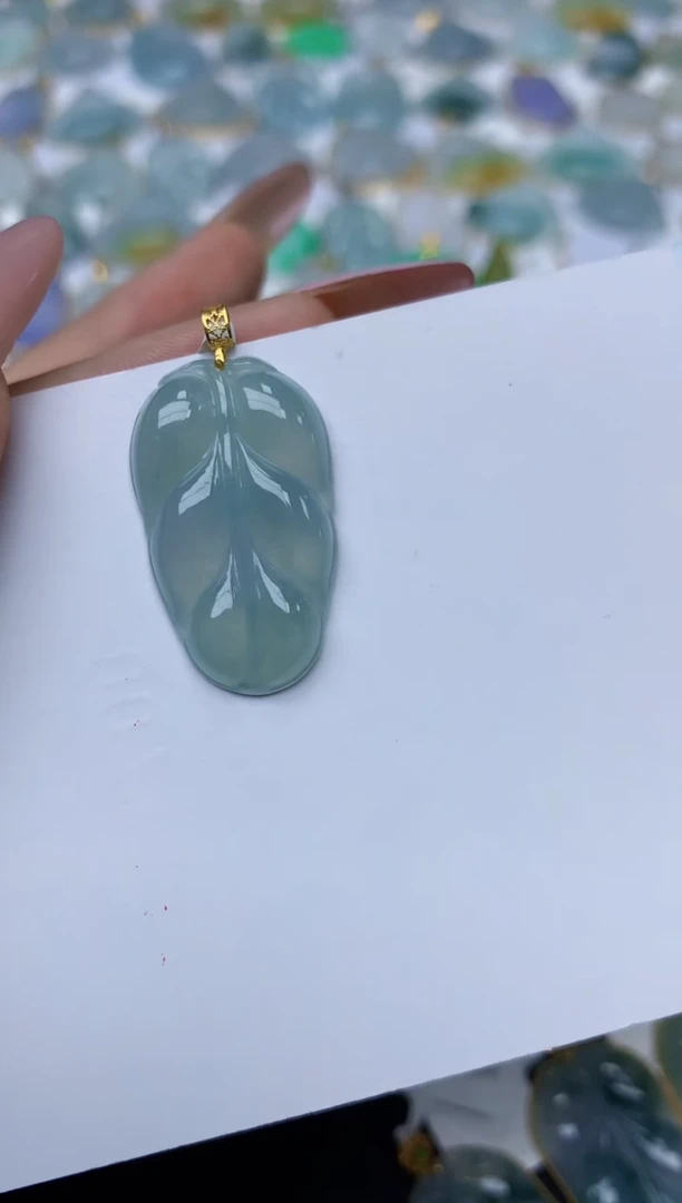 翡翠18K金镶嵌颈饰天然翡翠A货