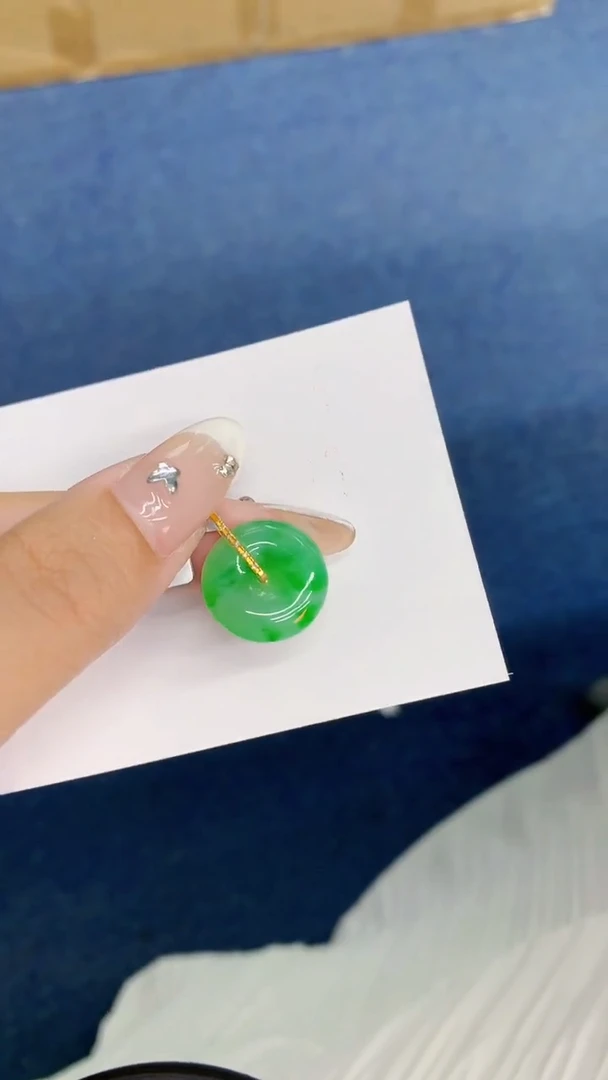 翡翠18K金镶嵌吊坠(不含链)1