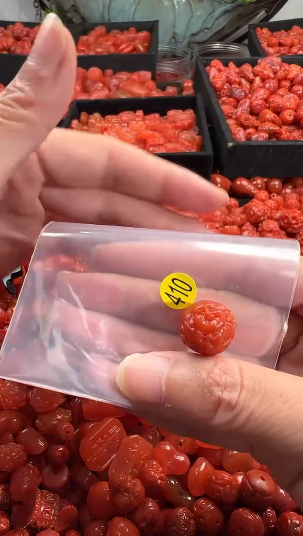 颈饰未镶嵌南红玛瑙1