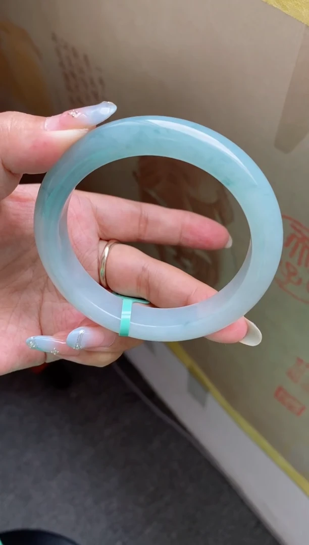 未镶嵌手镯翡翠（果冻胶天空蓝飘花）17号