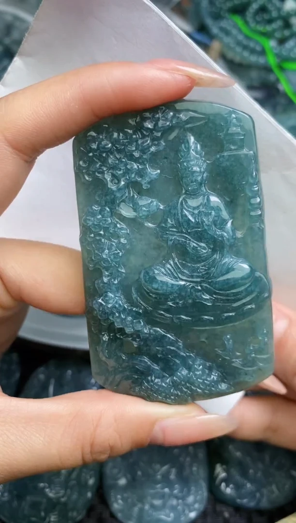 【闪购商品】翡翠颈饰未镶嵌