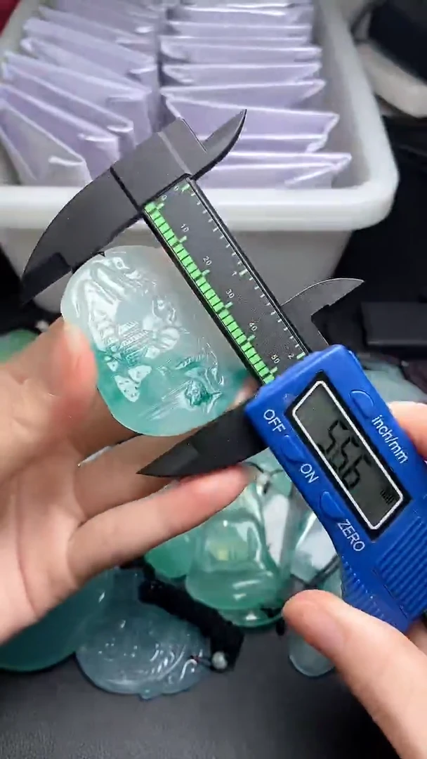 散珠翡翠含赠品绳子发货SS