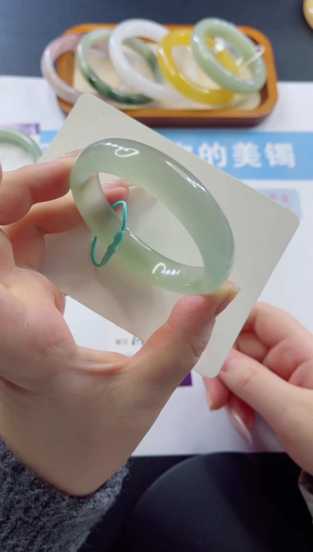 未镶嵌手镯石英质玉多样性发货A211