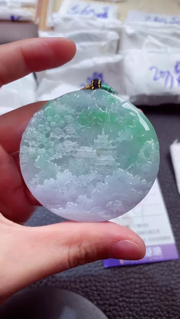 翡翠未镶嵌颈饰00007017