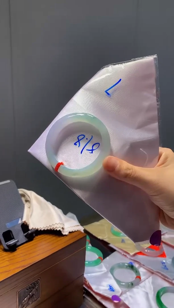 翡翠手镯未镶嵌19-翡翠手镯