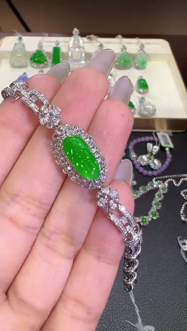 18K金镶嵌手链翡翠翡翠