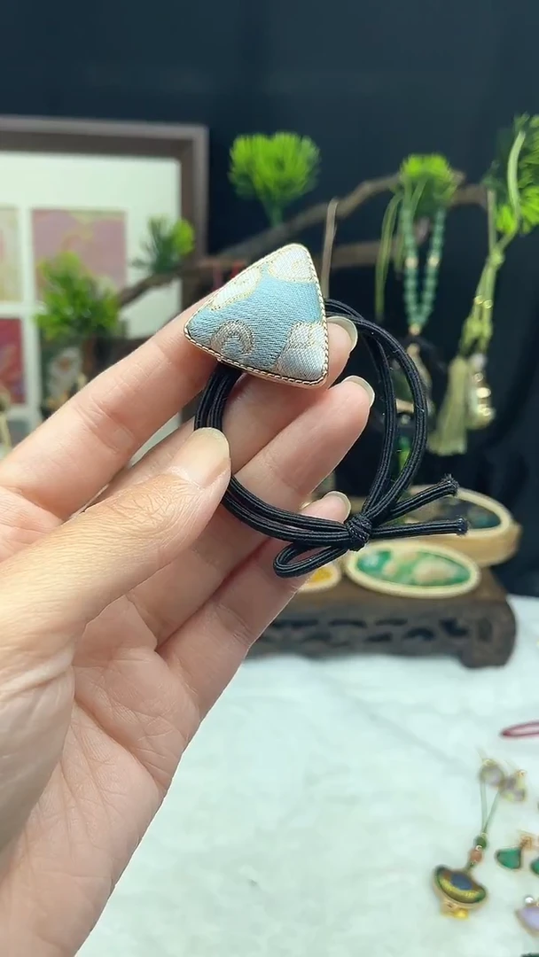 铁合金皮质非遗宋锦 匠心闪购