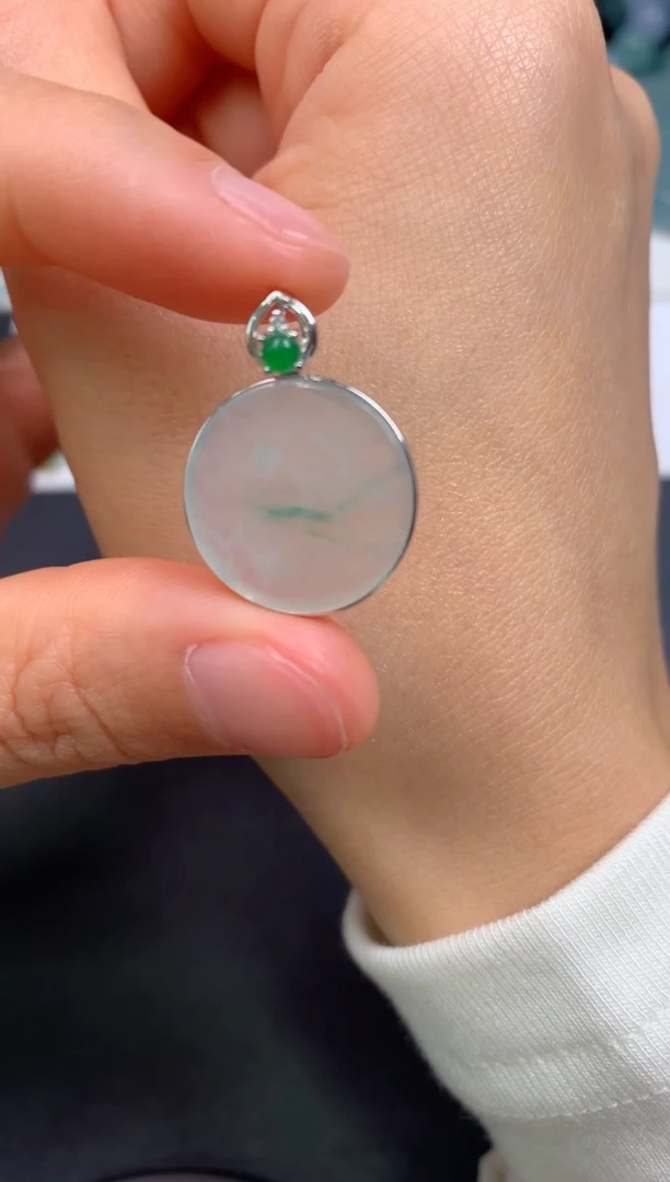 【闪购商品】翡翠颈饰18K金镶嵌0816894498