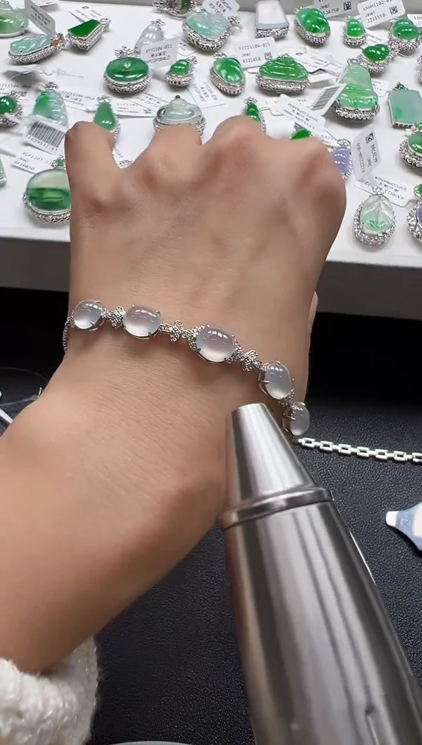 18K金镶嵌手链翡翠KDF1103-123