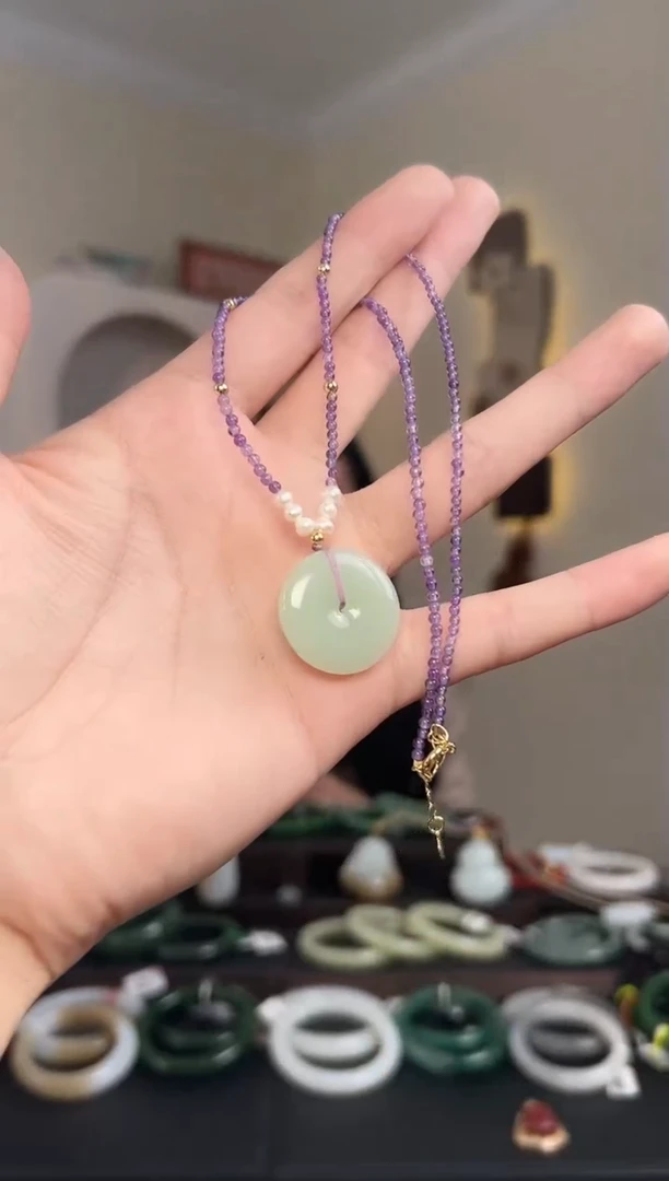 颈饰未镶嵌和田玉平安扣